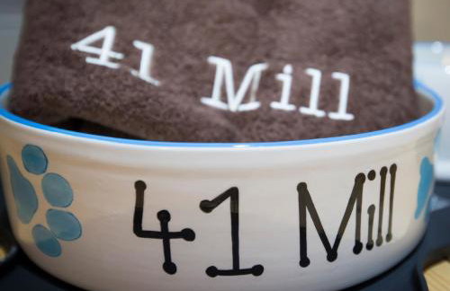 Pet friendly Cotswold Cottage with hot tub and swimming pools - Foto 16