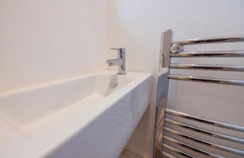 The Secret Garden - West Sussex - 3BR House with Drive - Foto 25