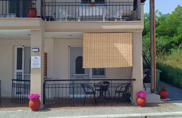 Marina's Apartments - White & Stone Apartment - Photo 28