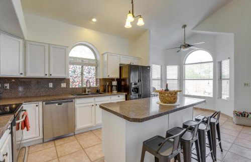 Cookout Ready! Desert Oasis with Pool in Goodyear - Foto 12