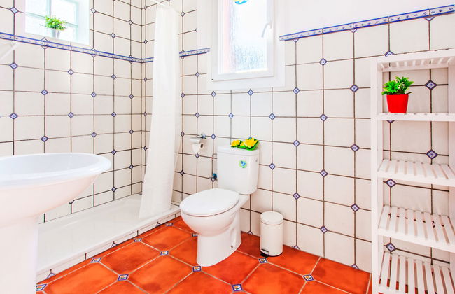 5 bedroom House in Castelló d'Empúries with private pool and garden - Photo 16