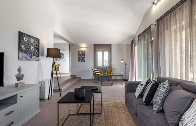 Gorgeous Villa With Pool and Terrace Surrounded by Nature - Foto 7