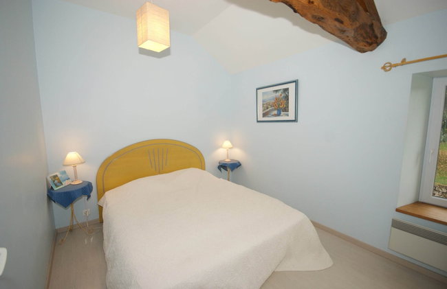 Spacious Holiday Home in Besse With Swimming Pool - Foto 9