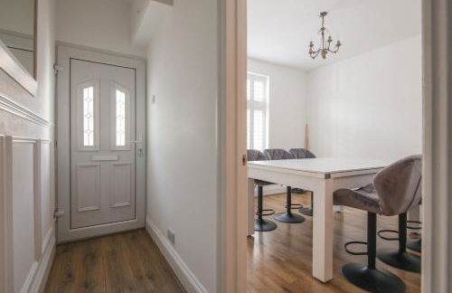 Spacious 3 Bedroom Home with PS5 and Pool Table Near O2 Arena Canary Wharf and Elizabeth Line to Central London - Foto 37