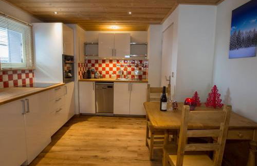 Appartement cosy rénové 2-4 pers au pied des pistes Val-d'Isère - FR-1-518-124 - Foto 3