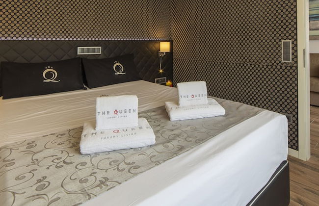 The Queen Luxury Apartments - Villa Carlotta - Photo 60