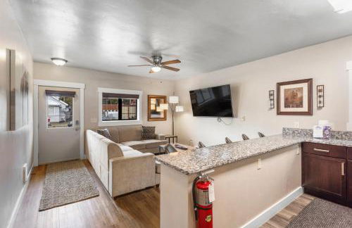 The Yellowstone Hideaway Unit A Cozy 1-Bedroom Yellowstone Hideaway, 1 Minute from Yellowstone Park! - Foto 12