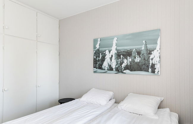 Santa's Holiday Homes - Photo 10