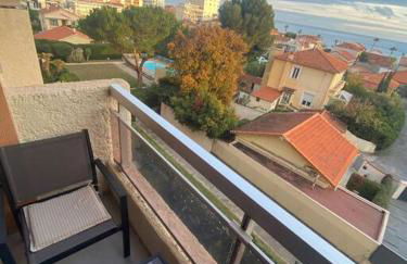 Sea View Apartment - Private Parking, Swimming Pool, Air Conditioning - Foto 9