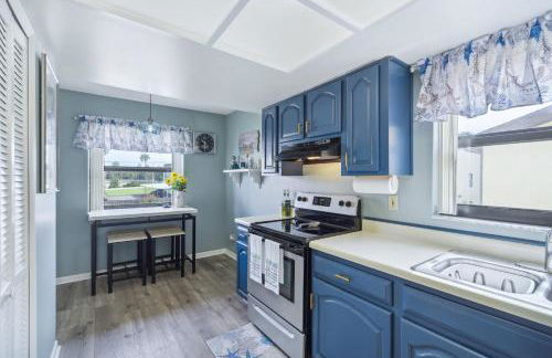 Cocoa Beach Vacation Rental - Walk to Pier! - Foto 13