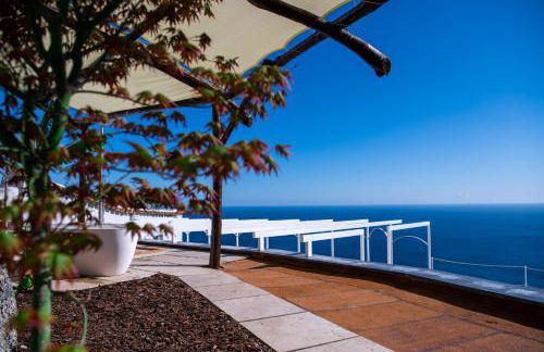 VILLA LA TAGLIATA spectacular jacuzzi tub amazing view and private parking garage - Photo 51