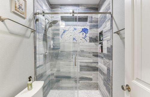 Walk to Sea Isle Beach Group Getaway with Deck! - Foto 15