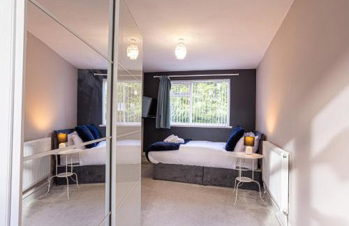 Newly Refurbed 5 Bed House for Contractors, Families & Relocation- Cosely Wolverhampton - Foto 4