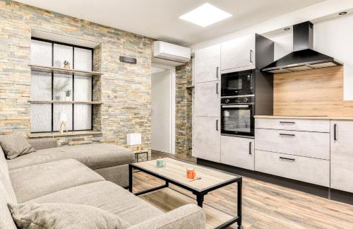 Côté Palais avec Climatisation - Fibre & Netflix - Spacieux en rez-de-chaussée - Foto 6