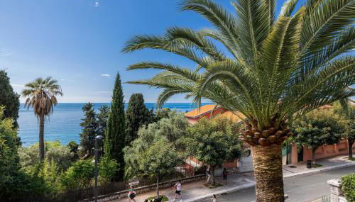 BELLOCHIO - Apartment 2BDR with sea view - AC - Parking - Photo 2