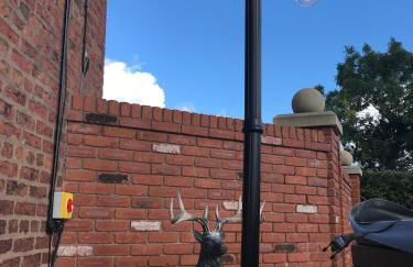 Stunning views, Hot tub, 5 mins to Chester - Photo 47