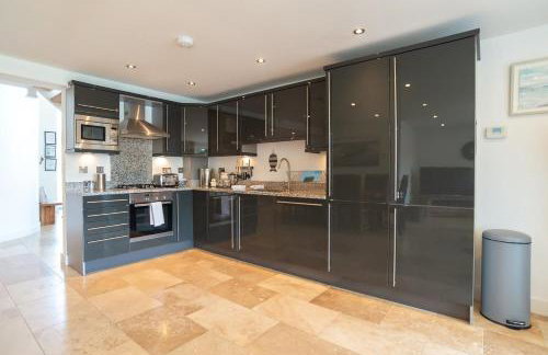 Trewhiddle Retreat V25 by Together Travel - Luxury 4-Bedroom Villa - Foto 13