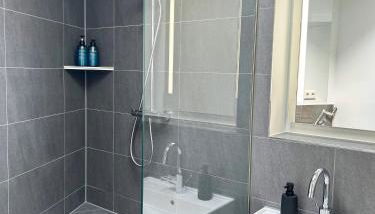 Modernisierte Ruheoase mit Parkplatz - Foto 5, Shower