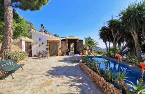 Casa Madre Tierra con jacuzzi piscina zona de barbacoa y preciosas vistas - Foto 14