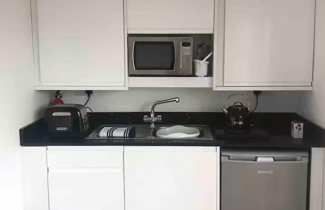 Hertford - Sleeps 2 - 92 Walking Score - Garden - Foto 4