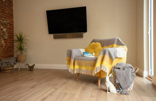 City to Country Retreat Luxury Cottage with Hot Tub - Foto 23