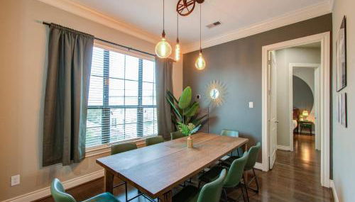 Chic & Central 3-BD Townhouse Mins to DT - Foto 4