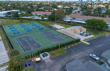 Park Shore Resort - Pool & Bar Close to Beach - Foto 29