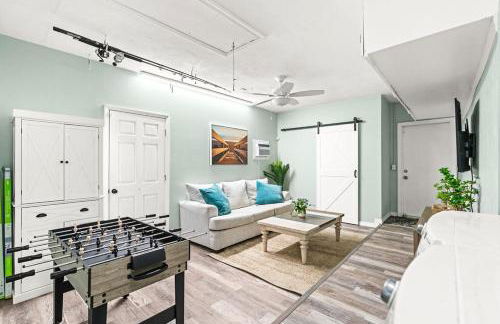 Heated PoolFire PitOutdoor KitchenCorn Hole - Foto 17