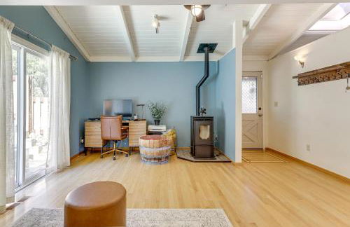 WFH-Friendly Retreat Less Than 1 Mi to Clear Lake! - Foto 7