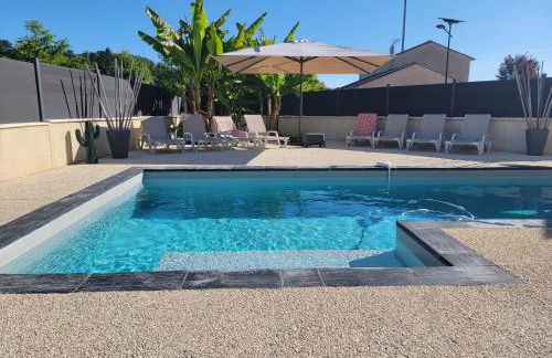 Villa des Oliviers Sublime villa avec piscine chauffée et privée et baby foot - Foto 48