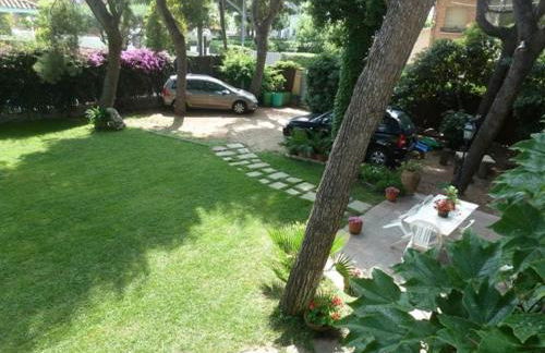 Casa de pueblo con jardín - Foto 18