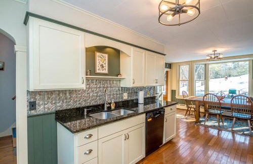 Whispering Waters Farmhouse and Wedding Barn - Foto 21