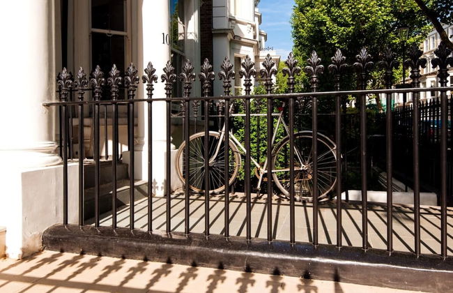 The Stunning Philbeach Garden Apartment - Photo 21