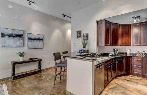 Hidden-Gem 2B Towhhouse in Springfield Close to DT and Stadium! - Photo 24