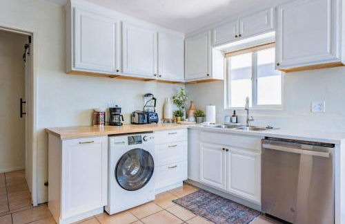 Light & Airy by Coastline Vacation Rentals - Photo 21