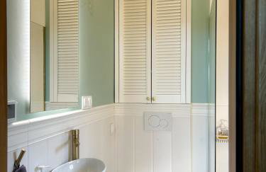 Zloty, a Skromny - ogrodzony domek z jacuzzi i widokiem na jezioro - Foto 61