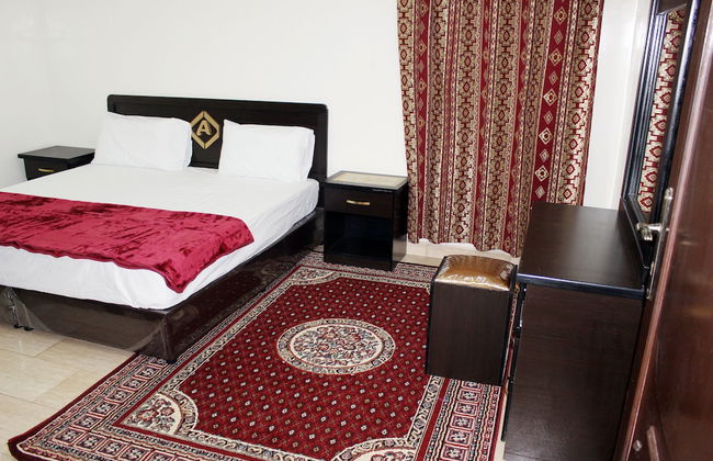 Al Eairy Furnished Apartments Qassim 4 - Photo 4