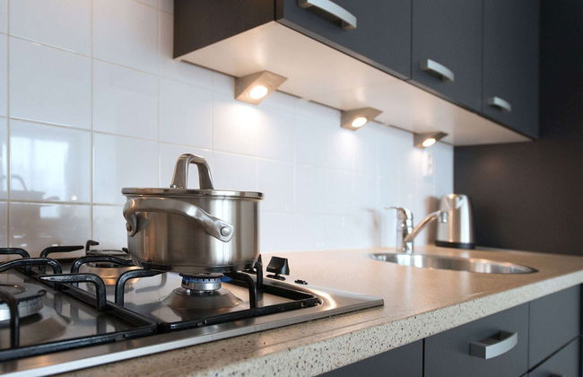 Modern Apartment Near the Beach - Photo 3