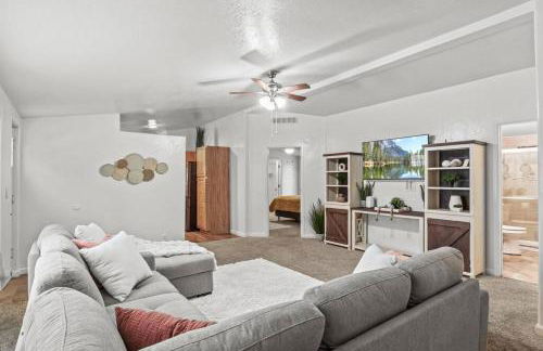 Upscale Retreat near vibrant downtown - Foto 25