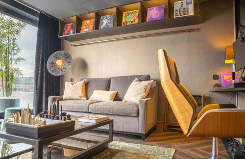 SAINT PAUL - Unrivalled 3BR Penthouse Apartment with Hot Tub Leeds - Foto 35