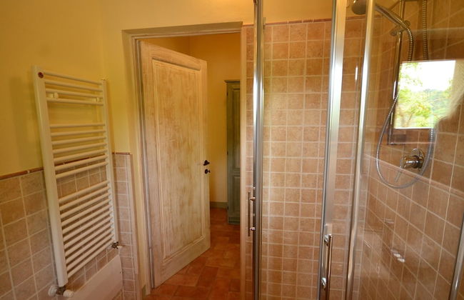 Farmhouse in Tuscany Near Anghiari - Photo 10