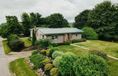 3 Bedroom home outside of Berlin, Patio with Hot Tub! - Foto 5