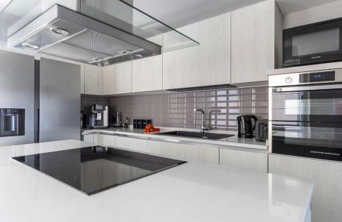 Villa Acquaviva with Panoramic, Private Pool and Gym - by PosarelliVillas - Foto 37