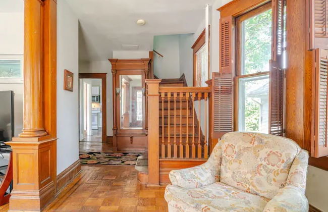 The Carew House Sleeps 10 Fenced 4BR Full Kitchen Steps2 YCP - Foto 15