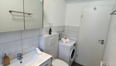 Premium Apartment 70qm 2 Zimmer Küche, Balkon, Smart TV, WiFi - Foto 2