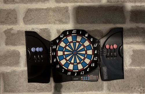 Les Voiles, maison bien équipée 10 p 2 sdb, 2 WC, spacieuse lumineuse avec jardin clos, garage, terrasse, parking privatif, à 950 m de la plage d'Asnelles et tous commerces, près de Bayeux et Arromanches, chiens bienvenus - Foto 25