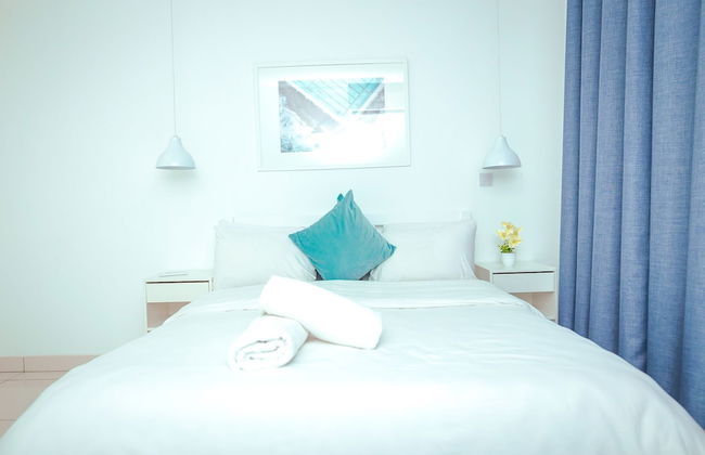 Embassy Gardens Premier Suites - Photo 17