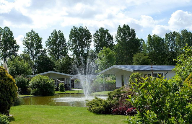 Modern Chalet With a Fireplace in a Holiday Park - Foto 53