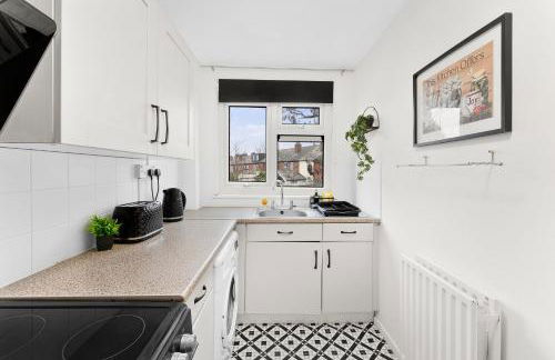 Centrally Located Apt with Parking - Foto 18