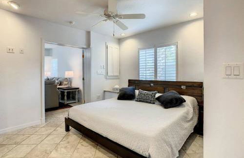 STEPS FROM THE BEACH, BEST LOCATION, 2 BDRM 2 BTH - Foto 32